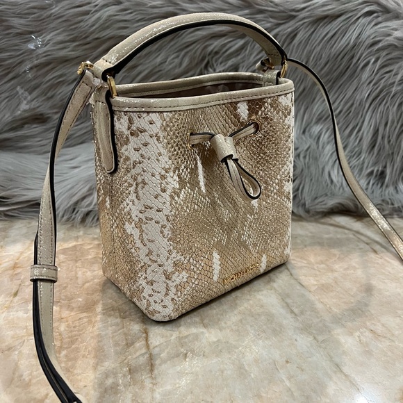 Michael Michael Kors SURI PYTHON CROSSBODY BAG - Picture 1 of 8